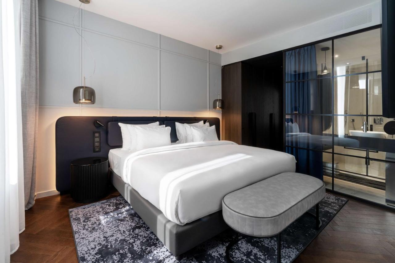 Radisson Collection Hotel, Santa Sofia 5* Milan
